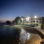 Marina-bay-resort - With Pool - First Line To The Sea