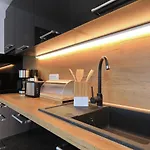 Aparthotel Marina-bay-resort - With Pool - First Line To The Sea 4*