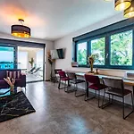 Marina-bay-resort - With Pool - First Line To The Sea 4*