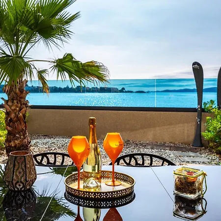 Marina-bay-resort - With Pool - First Line To The Sea