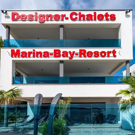 アパートホテル Marina-bay-resort - With Pool - First Line To The Sea Sukošan