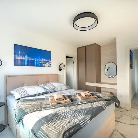 アパートホテル Marina-bay-resort - With Pool - First Line To The Sea Sukošan