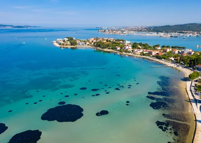 Hotel apartamentowy Marina-bay-resort - With Pool - First Line To The Sea 4*