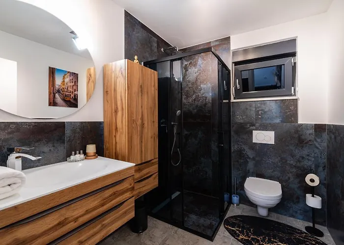 Hotel apartamentowy Marina-bay-resort - With Pool - First Line To The Sea