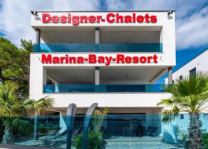 Hotel apartamentowy Marina-bay-resort - With Pool - First Line To The Sea Sukošan