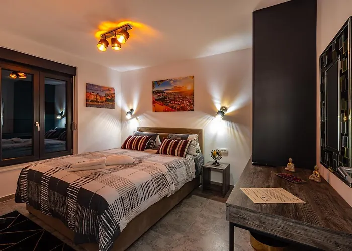 Hotel apartamentowy Marina-bay-resort - With Pool - First Line To The Sea