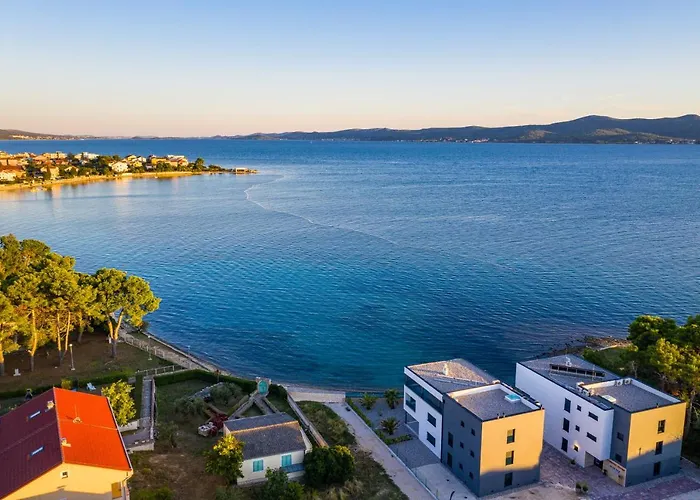 Marina-bay-resort - With Pool - First Line To The Sea 4* Sukošan