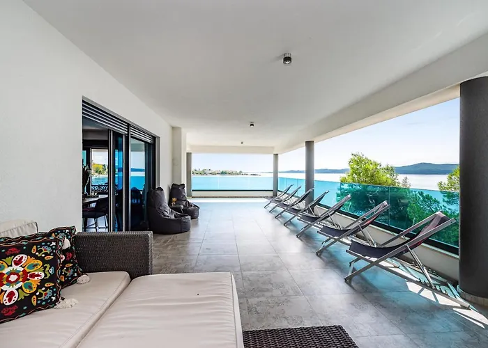 Marina-bay-resort - With Pool - First Line To The Sea 4* Sukošan