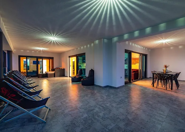 Marina-bay-resort - With Pool - First Line To The Sea Hotel apartamentowy Sukošan