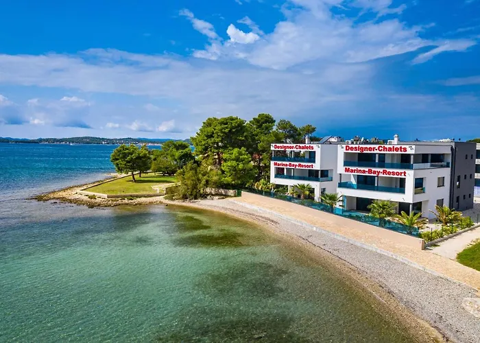 Hotel apartamentowy Marina-bay-resort - With Pool - First Line To The Sea Sukošan