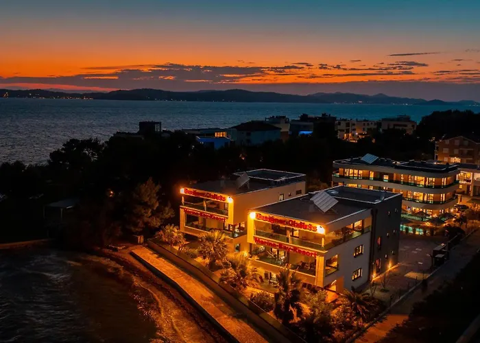 Marina-bay-resort - With Pool - First Line To The Sea 4* Sukošan