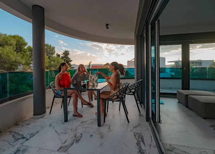 Hotel apartamentowy Marina-bay-resort - With Pool - First Line To The Sea Sukošan
