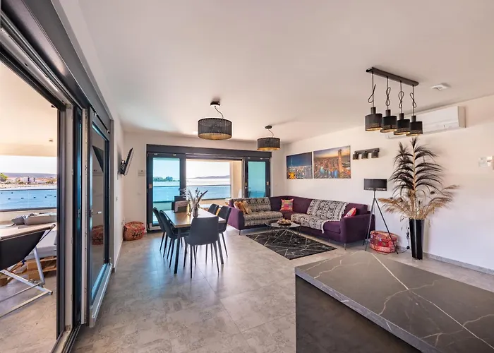 Marina-bay-resort Aparthotel 4*