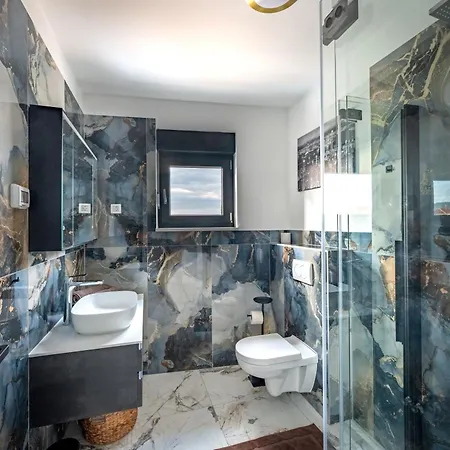 Marina-bay-resort - With Pool - First Line To The Sea 公寓式酒店 4*