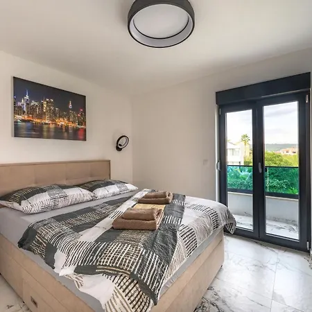 Апарт-отель Marina-bay-resort 4*