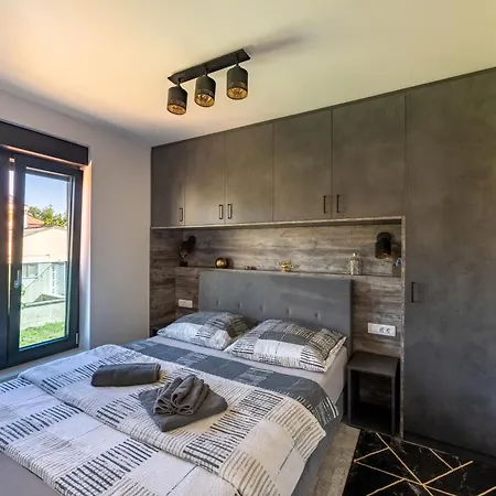 Marina-bay-resort Aparthotel Sukosan