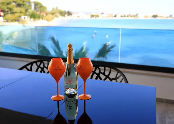 Marina-bay-resort - With Pool - First Line To The Sea 4*
