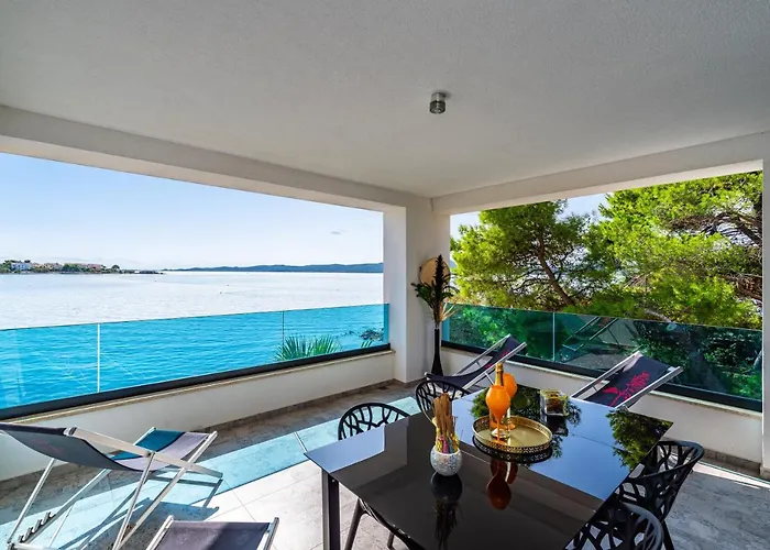 Marina-bay-resort - With Pool - First Line To The Sea Apart Otel