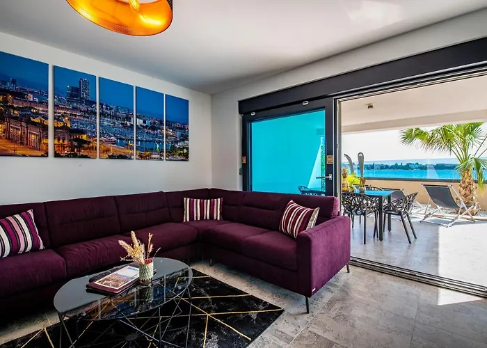 Marina-bay-resort Sukosan